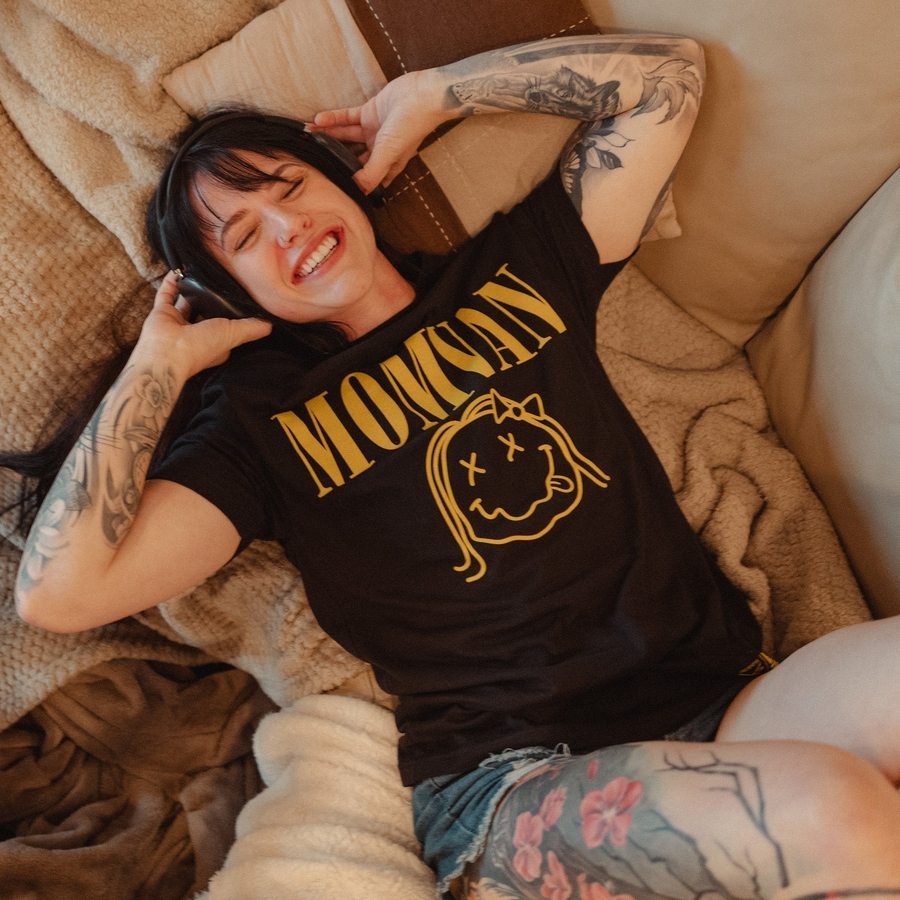 MomVan Boyfriend Tee for Women - Black