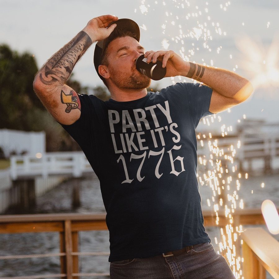 1776 Patriotic T-Shirt in Midnight Navy